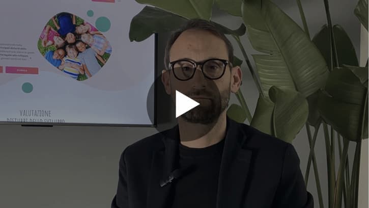 Francesco Tesser del Centro per la Persona nella sua video recensione